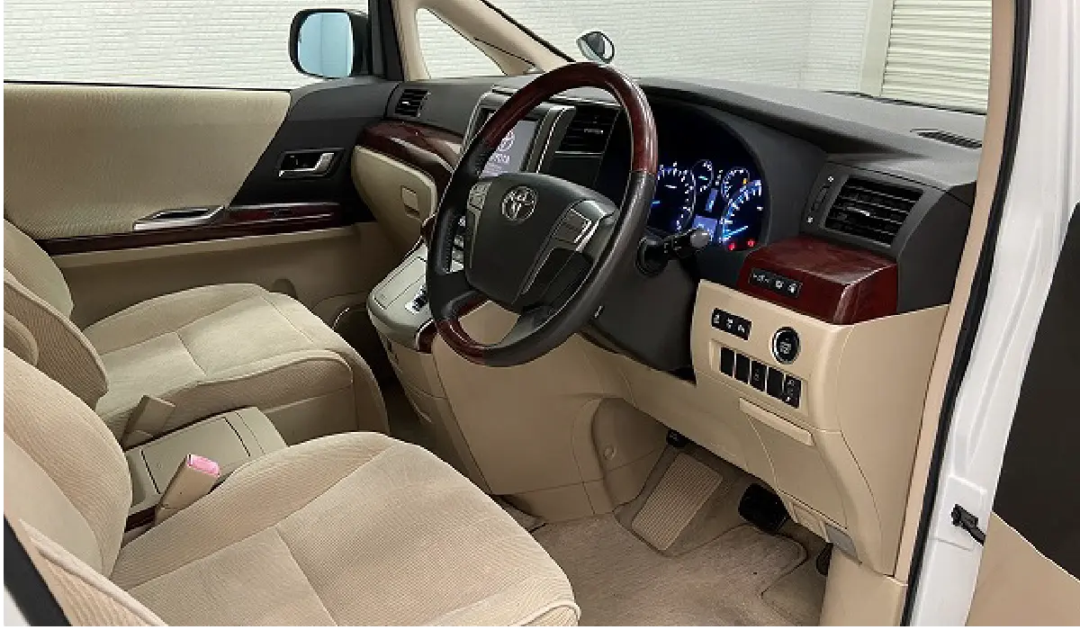 Toyota - Alphard 3.0 - Luxury Van Rentals Near Me - Used Luxury Van Near me - Exclusive Concierge Club.webp